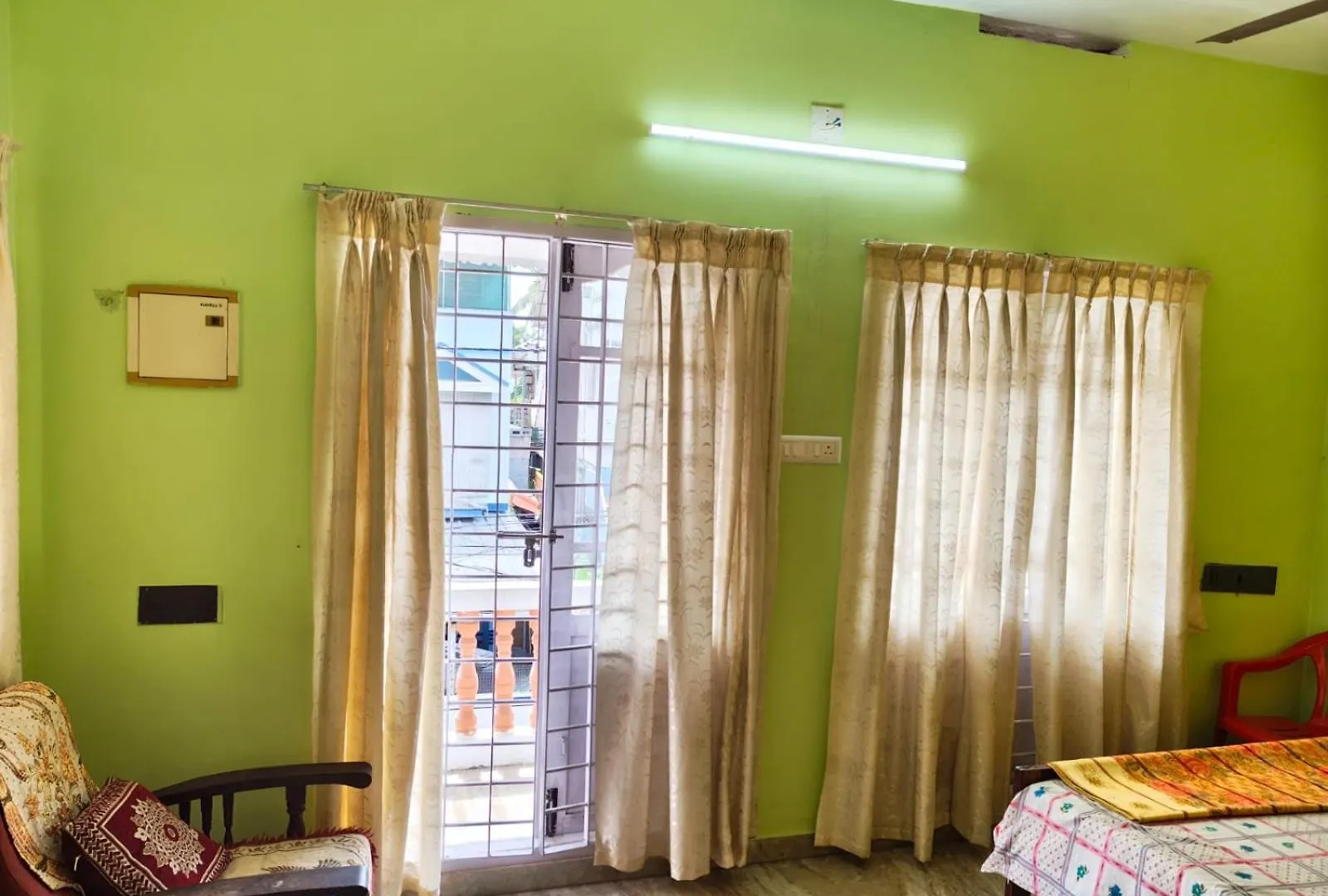 לינה וארוחת בוקר Kochi Idann Homestay הודו